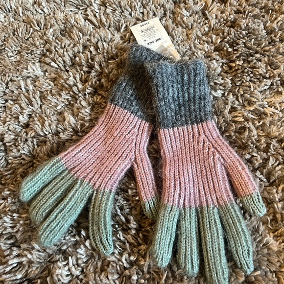 NWT A New Day pink and green touch screen compatible gloves - Picture 3 of 4